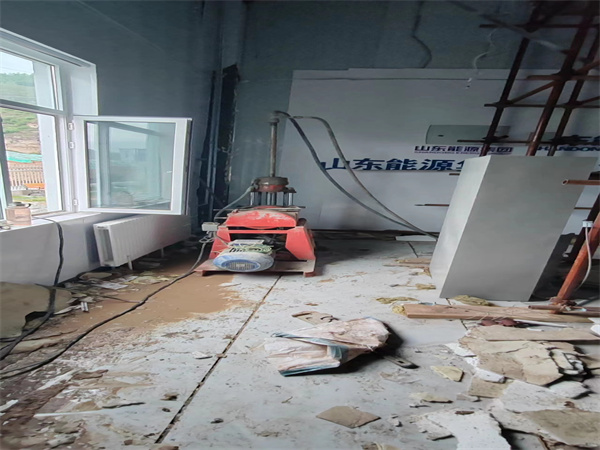 喀喇沁地基基础下沉墙体裂缝加固注浆顶升施工