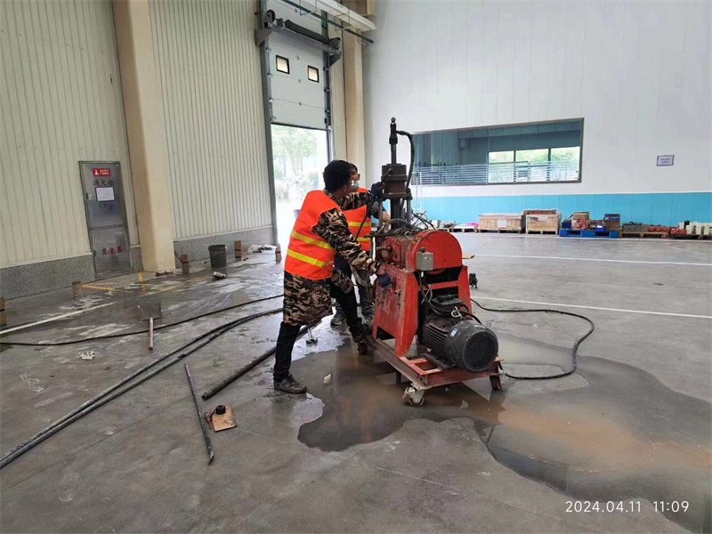 喀喇沁厂房地面下沉塌陷注浆加固施工